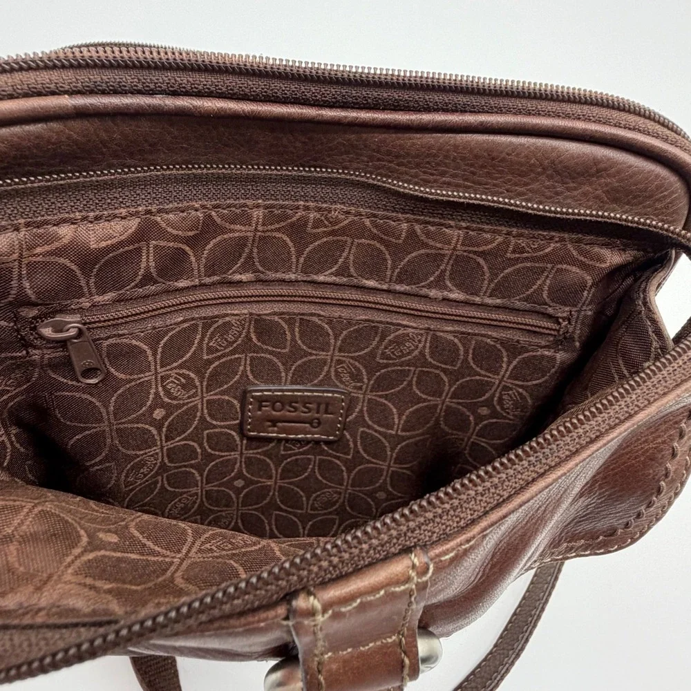 Fossil ZB2840 Brown Leather Crossbody Messenger Bag Small Square Organizer - Picture 4 of 9